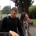 Vidno utučeni Edin Džeko stigao na operaciju: Lice mu je modro i natečeno, oko skoro zatvoreno (Foto/Video)