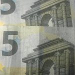 Ako vaša novčanica od 5 eura ima ovakav serijski broj, može vrijediti i nekoliko hiljada eura (Foto)