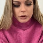 SMRT U DOMU PJEVAČICE – Zvezda Granda Skrhana Bolom Podijelila Tužnu Vijest “Laku Noć, Djevojčice Moja”