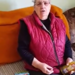 SVI ČEKAJU VUČIĆEVU REAKCIJU, Baka Iz Srbije Hit Na Internetu: MAMA, KOGA VIŠE VOLIŠ, VUČIĆA ILI MENE? (VIDEO)