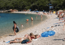 Možete Zaboraviti Na Grčku, Crnu Goru – Ljetovanje Poslije Korona Će Ovdje Biti Bagatela, A Svima Nam Je Blizu