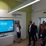 ZAŠTO SI DOŠLA U SRBIJU? Predsjednik Vučić se sreo sa robotom Emom, počeo je razgovor koji niko nije očekivao!