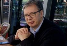 VUČIĆ SINOĆ PRIČAO O RAZVODU, A DANAS UHVAĆEN U KAFIĆU: Evo ko mu je pravio društvo!