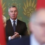 MILO U DUGOVIMA DO GUŠE Crna Gora u ozbiljnoj finansijskoj krizi, isplivalo što ne žele da se sazna