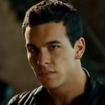 NEKAD JE BIO FATALNI ZAVODNIK, A EVO KAKO MARIO KASAS DANAS IZGLEDA: A tek djevojku da mu vidite (FOTO)