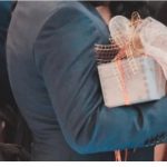 ZBOG PONAŠANJA MLADOŽENJINE PORODICE,GOST PROPAO U ZEMLJU OD SRAMA !